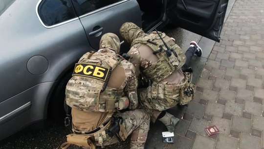 ФСБ опубликовала видео задержания мужчины, который передавал данные Польше
