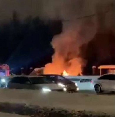 в москве на волгоградском проспекте взорвалась китайская машина, которая работала в такси (видео)